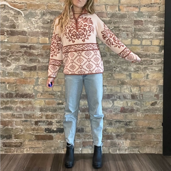 Fuzzy Sherpa half zip - Picture 3 of 4